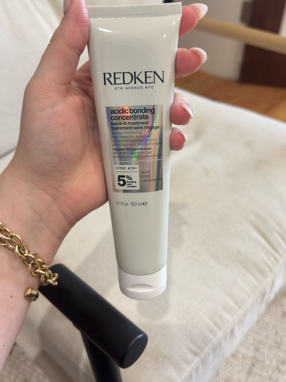 Redken Acidic Bonding Concentrate Leave-In Treatment - White
